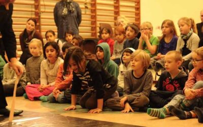 Teater for asylbørn søger forestillinger