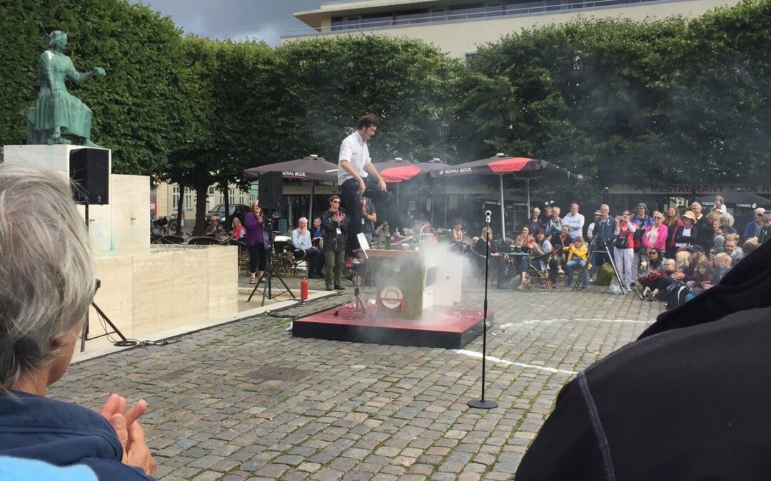 Liv i gaderne og gang i festivalerne