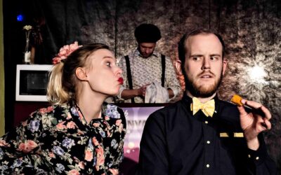 Langt ud’ i skoven lå en lille bar…